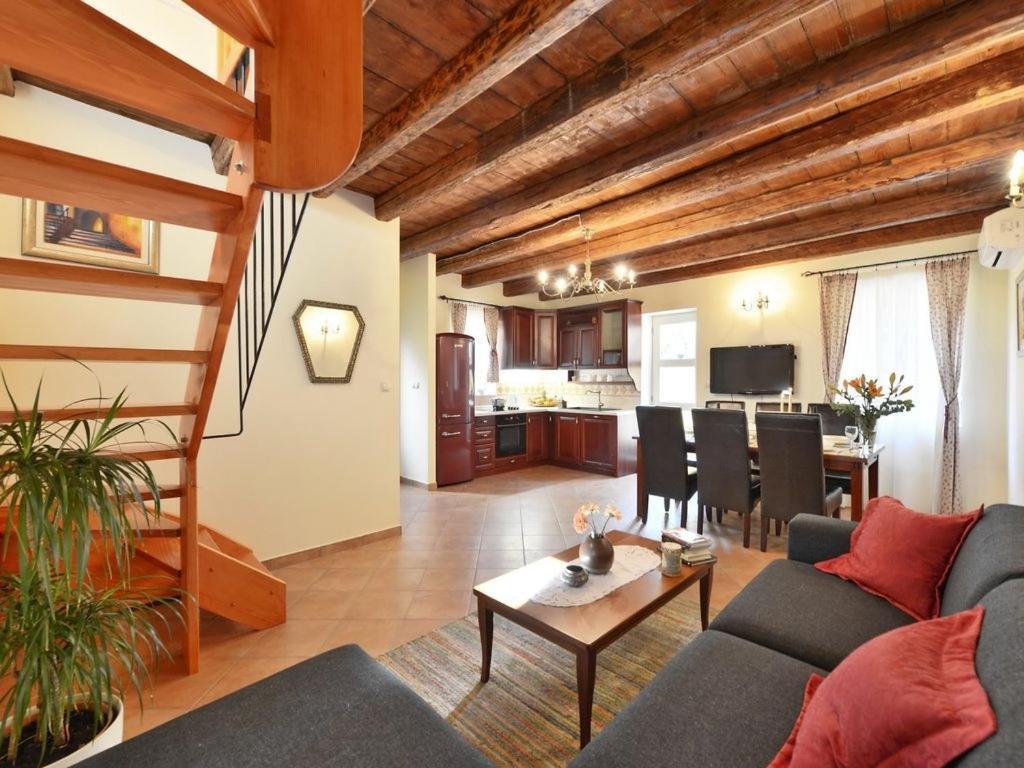 Villa Omiš Exteriör bild